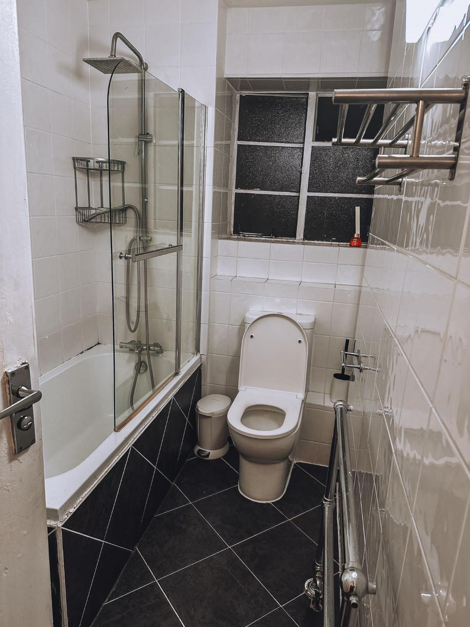Cosy 2 Bedroom Apartment In Swiss Cottage. Londres Exterior foto