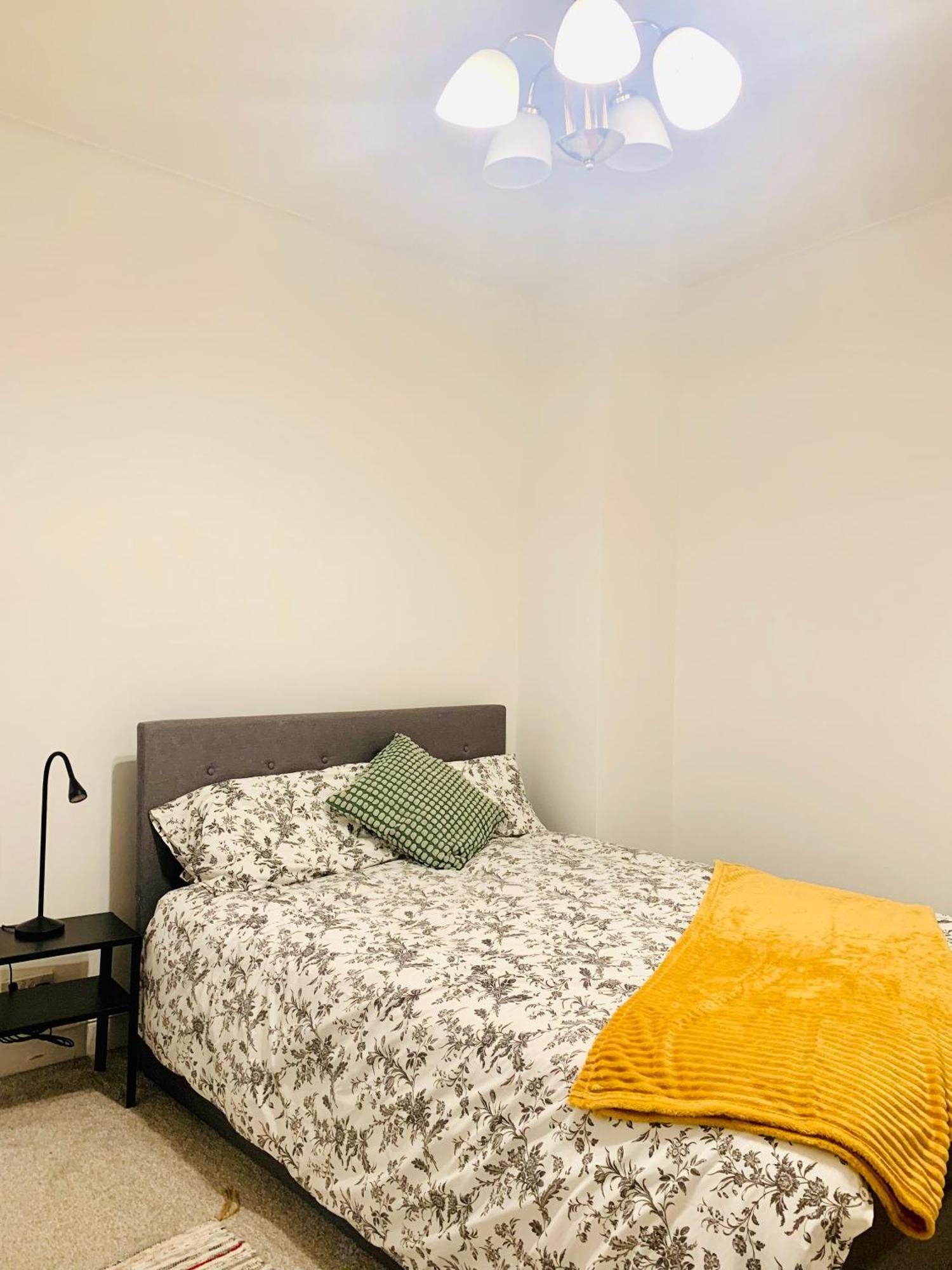 Cosy 2 Bedroom Apartment In Swiss Cottage. Londres Exterior foto