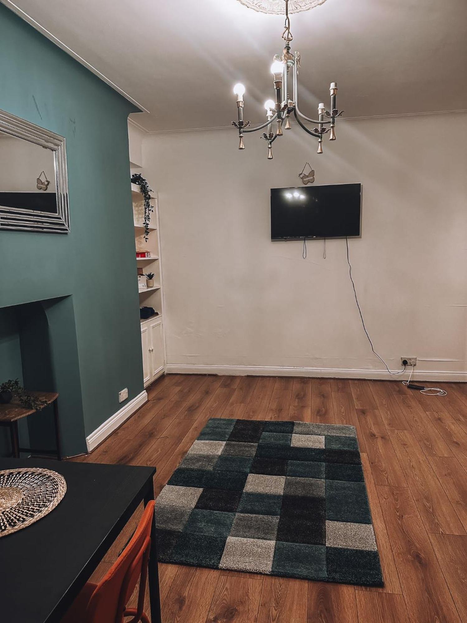 Cosy 2 Bedroom Apartment In Swiss Cottage. Londres Exterior foto